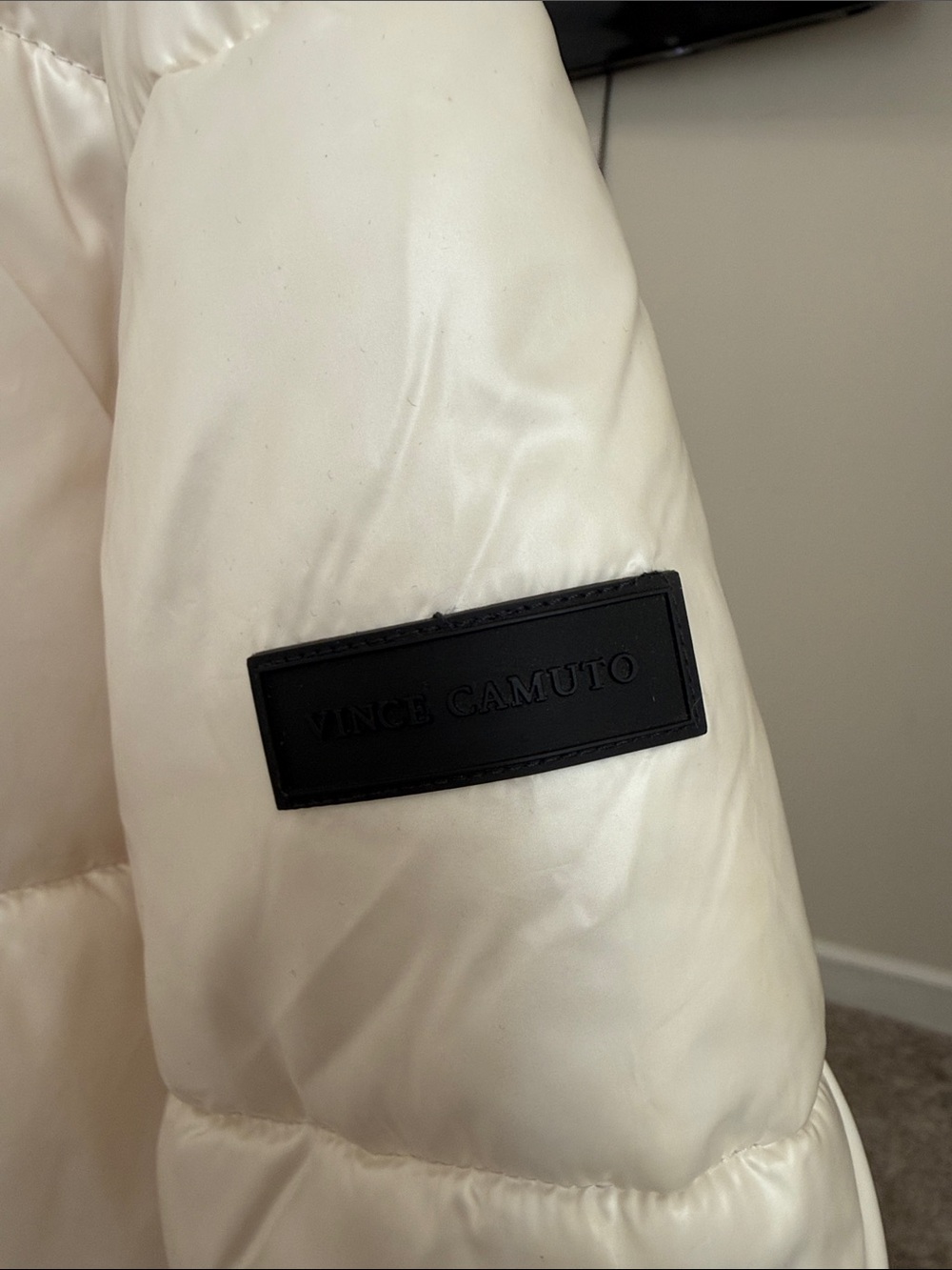 Women's Ivory Puffer Jacket with Hood - Picture 2 of 6